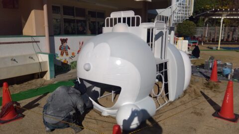 園児たちに歓心